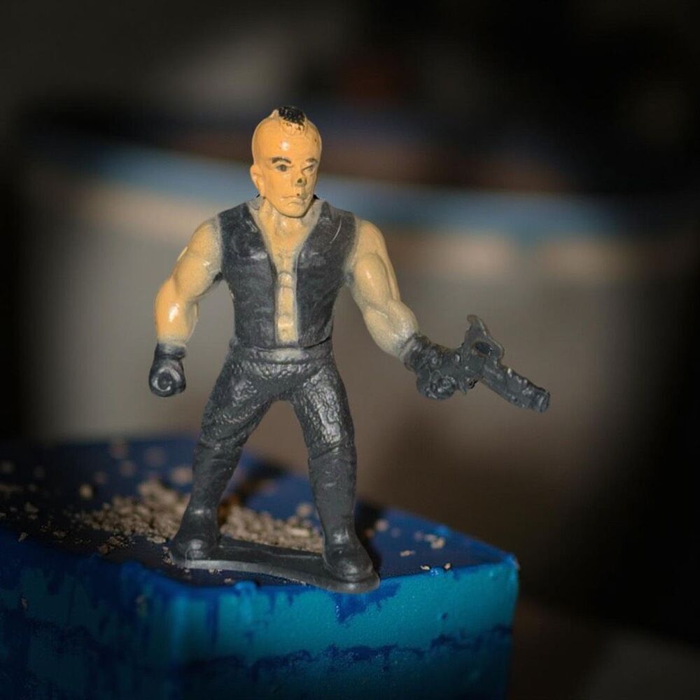 Vintage Cake Topper Action Figure Punk Villain With Gun B20